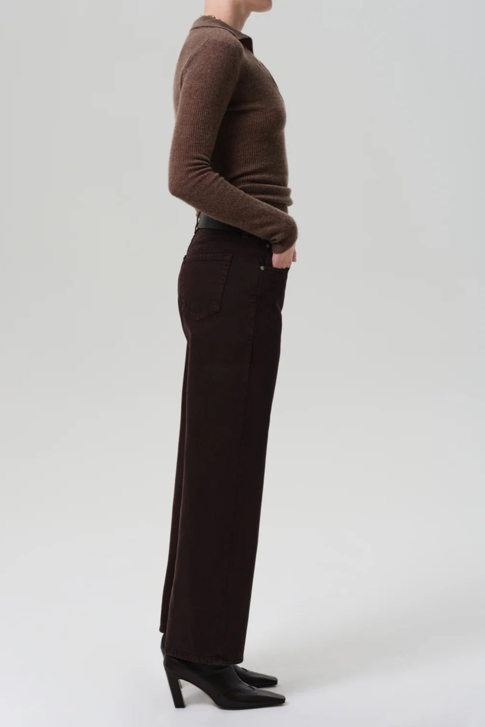 Citizens of Humanity Lindz Low Rise Easy Straight Denim Jean in Carob | Shop Eleanor - Women's Casual Cool Apparel Boutique near Denver, CO