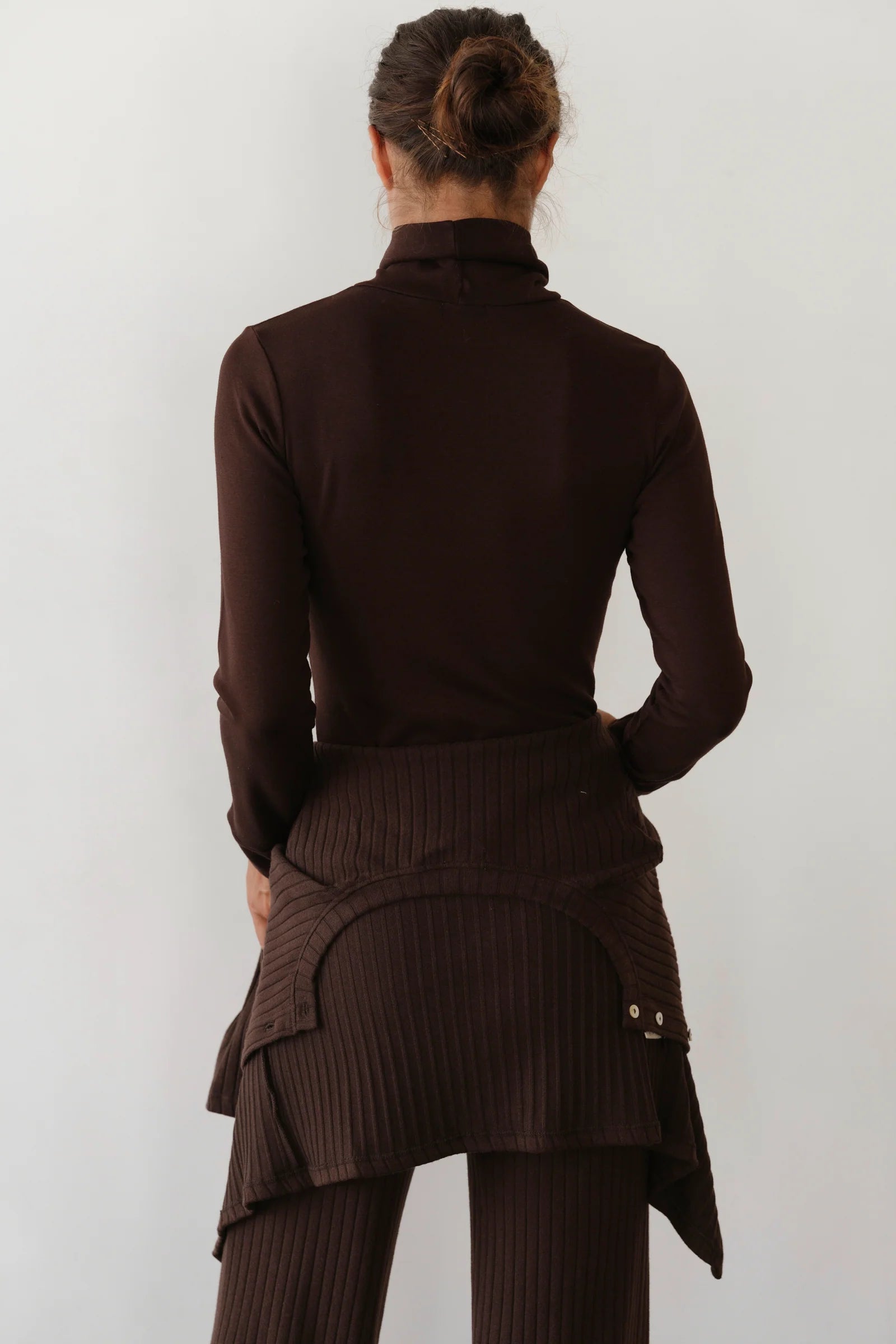 Donni Rib Turtleneck in Espresso | Shop Eleanor - Women's Essentials
