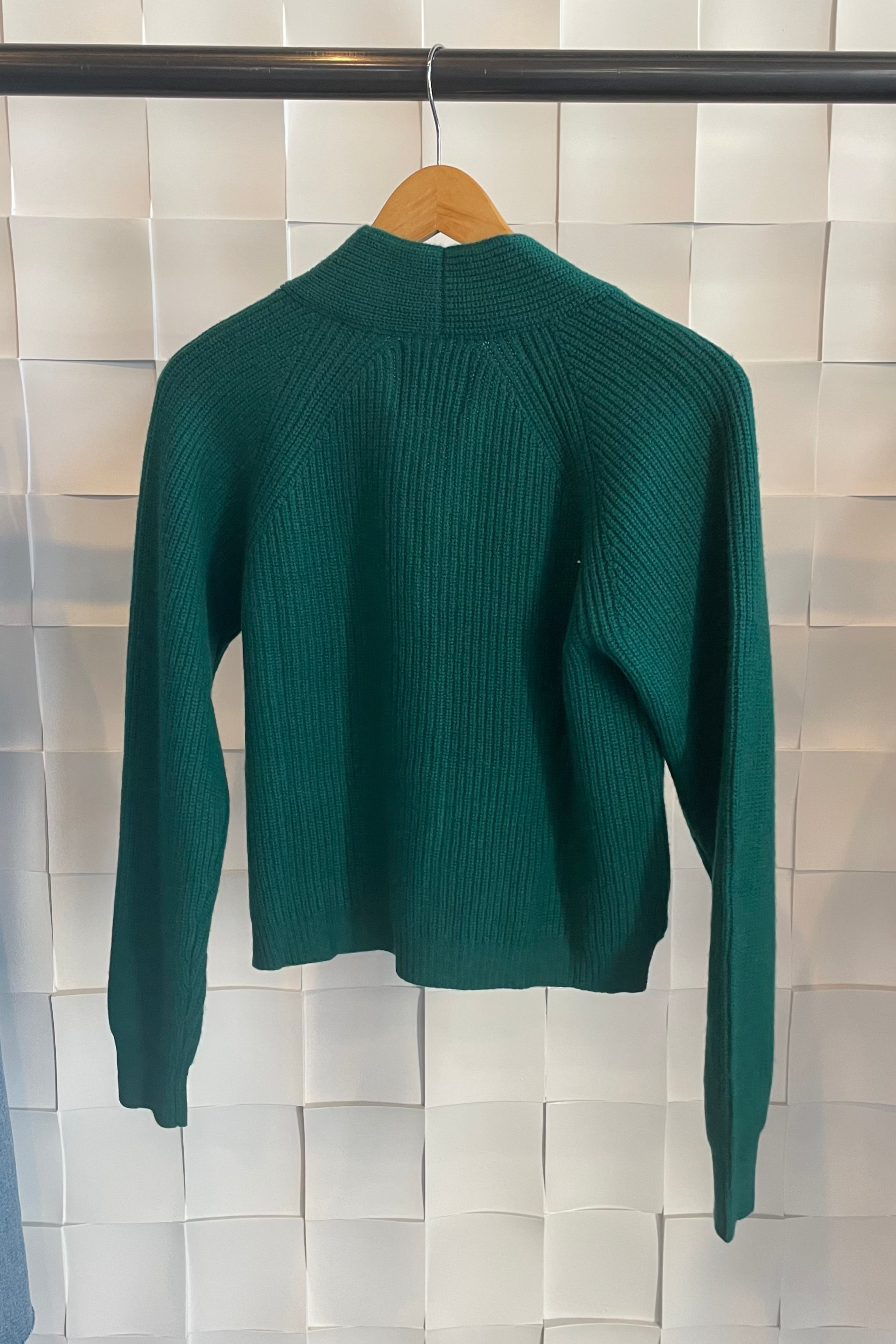 Jumper 1234 Soft Merino Wool Kimono Style Cardigan in Green | Shop Eleanor - Women's Fall Sweaters and Cardigans