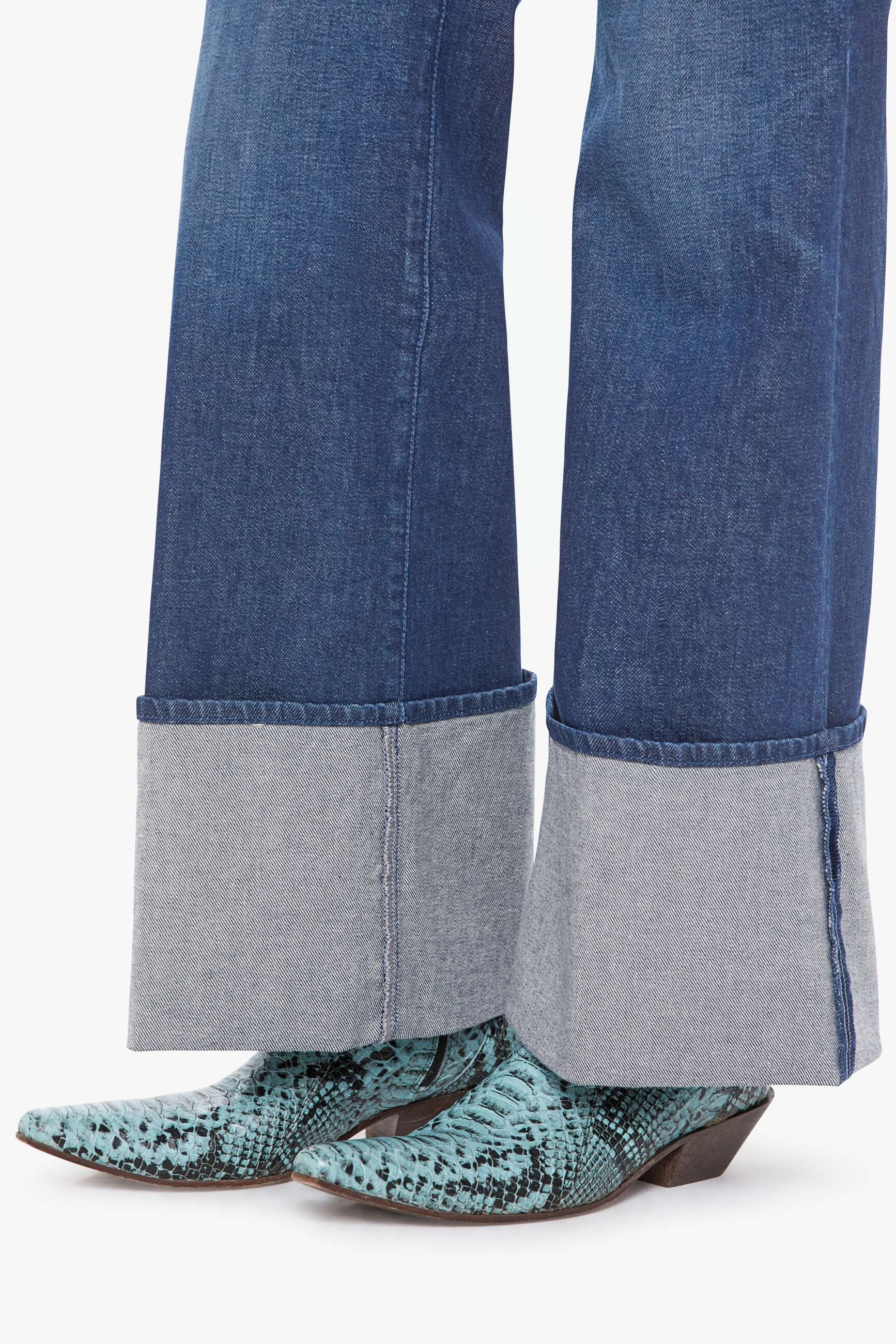 mid to dark wash denim jeans for fall | Shop Eleanor