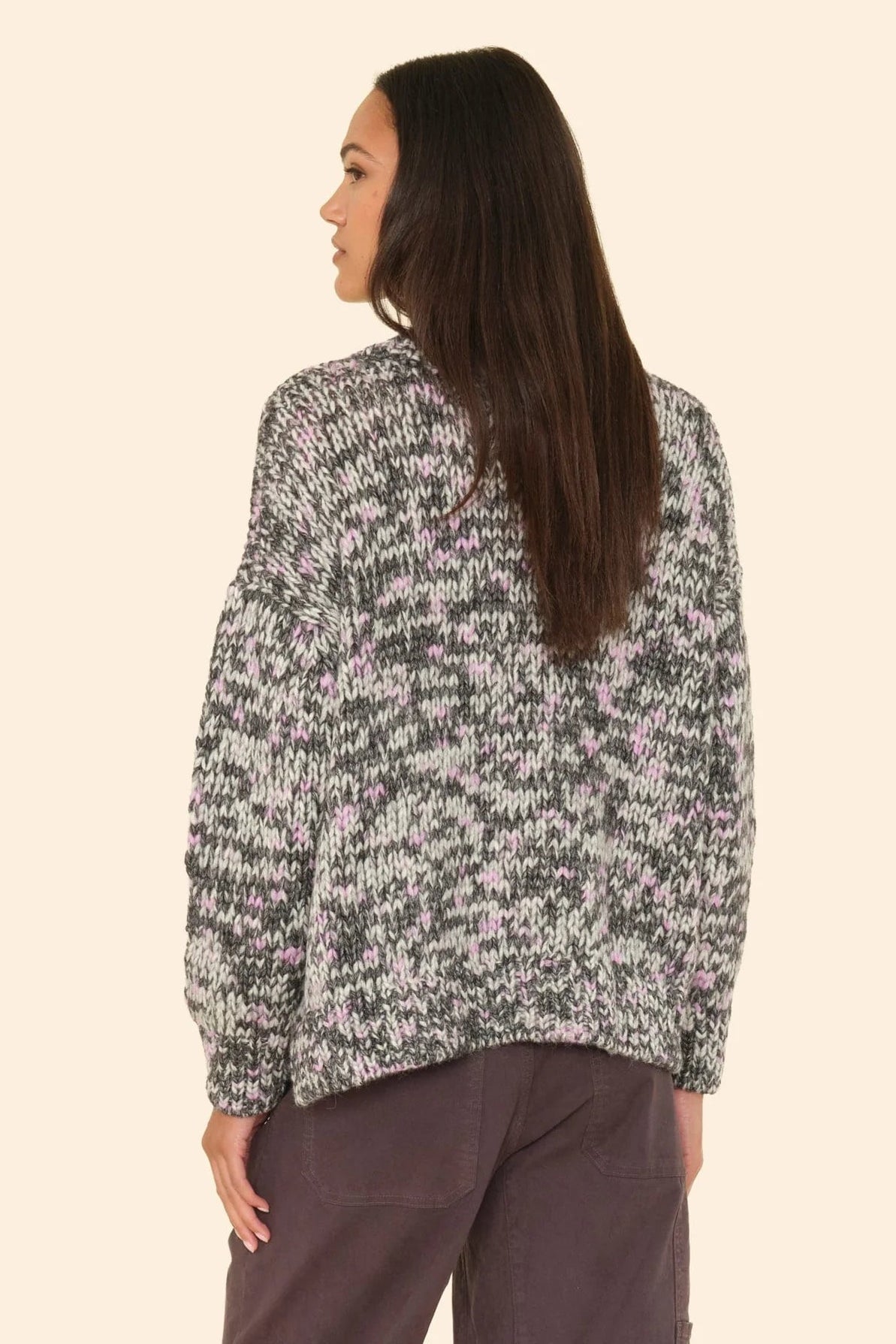 V-neck chunky Alpaca Yarn Sweater | Shop Eleanor - Women's Designer Clothing in CO
