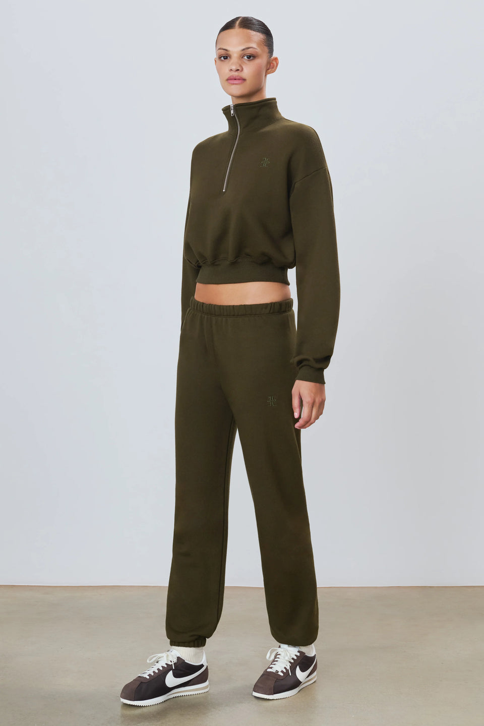 Eterne Classic Sweatpant in Moss | Shop Eleanor