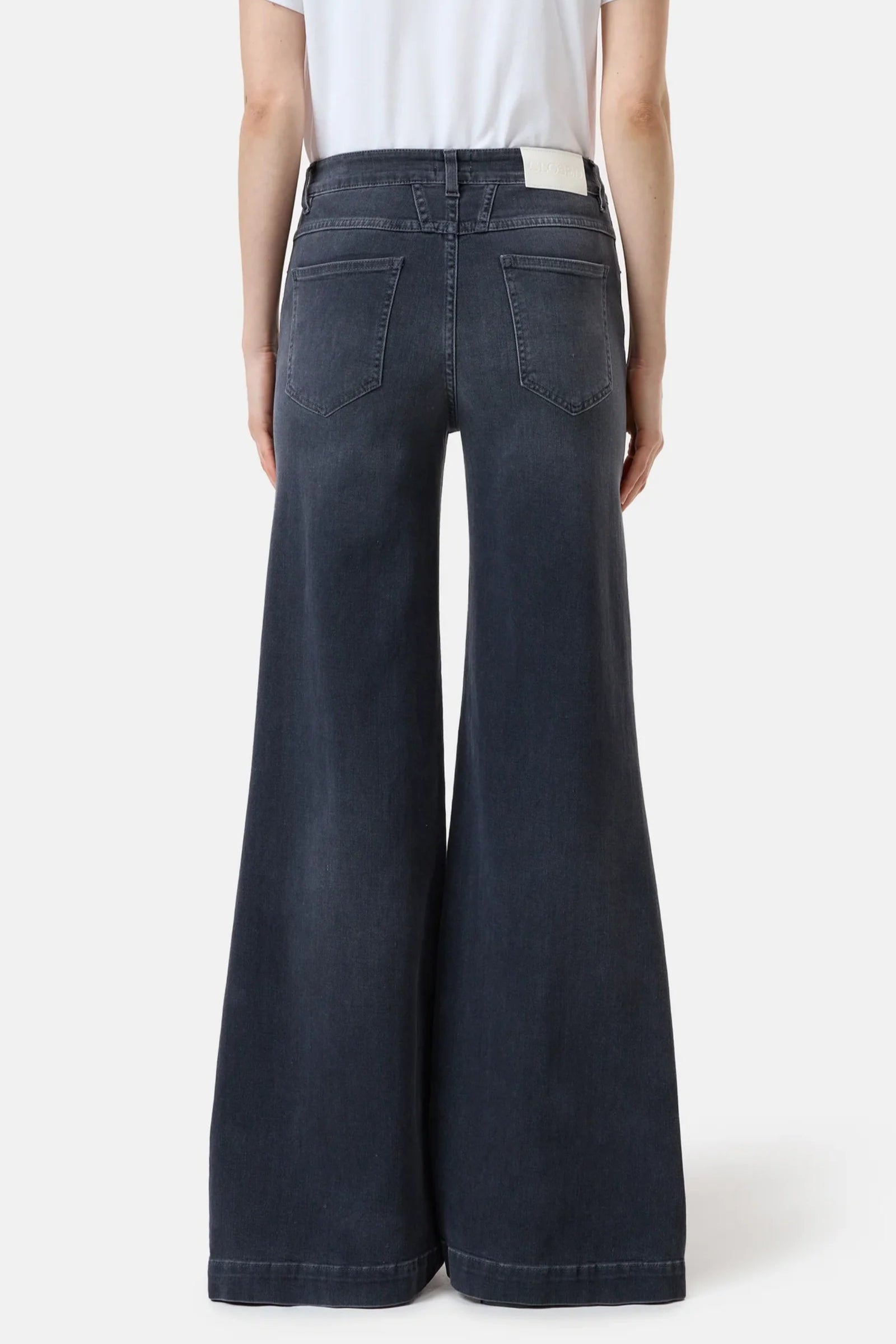 CLOSED Glow Up Stretch Denim Jean in Dark Grey | Shop Eleanor - Women's Clothing Boutique in Colorado