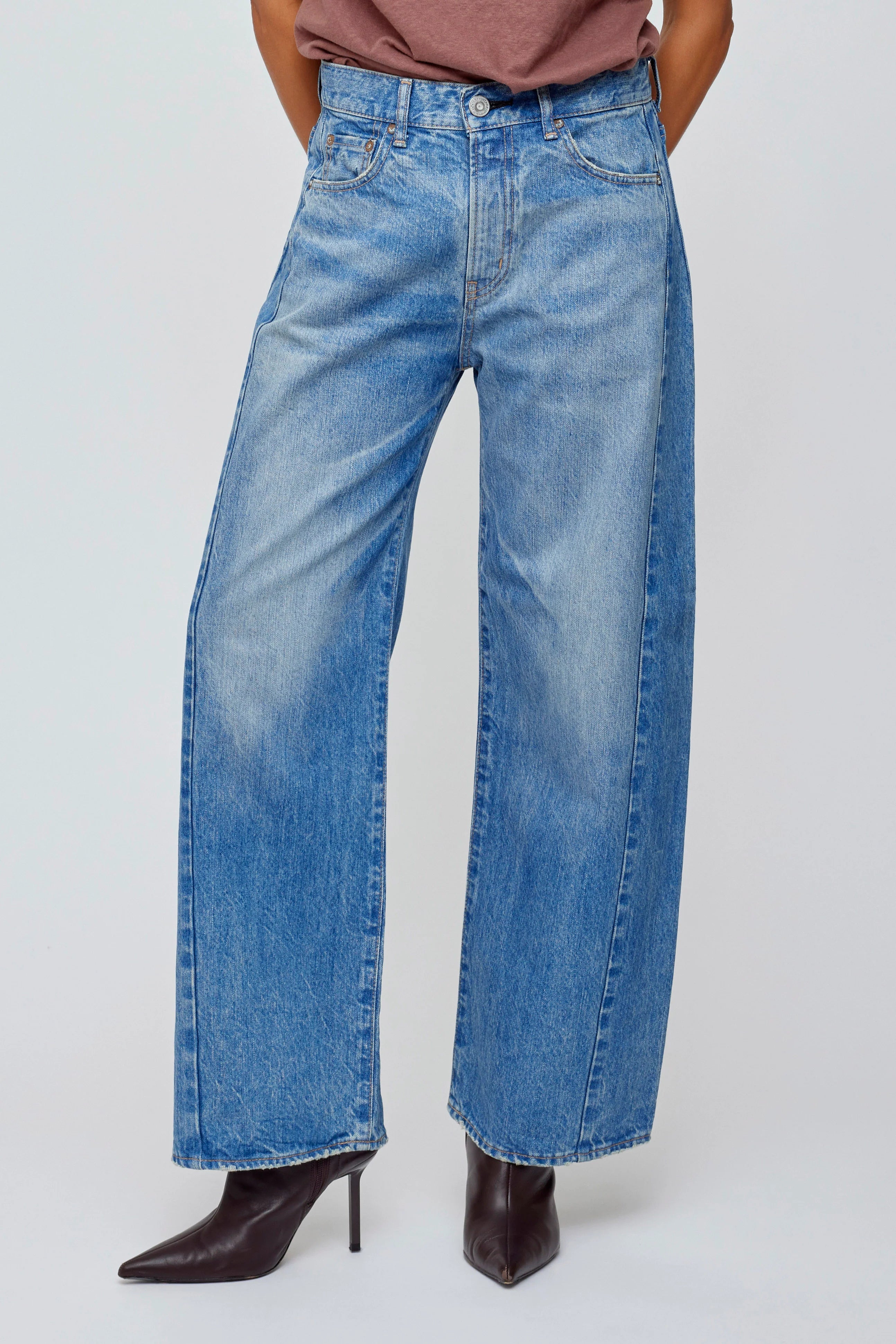 Moussy Vintage Bayard Side Line Denim Jean in Blue | Shop Eleanor