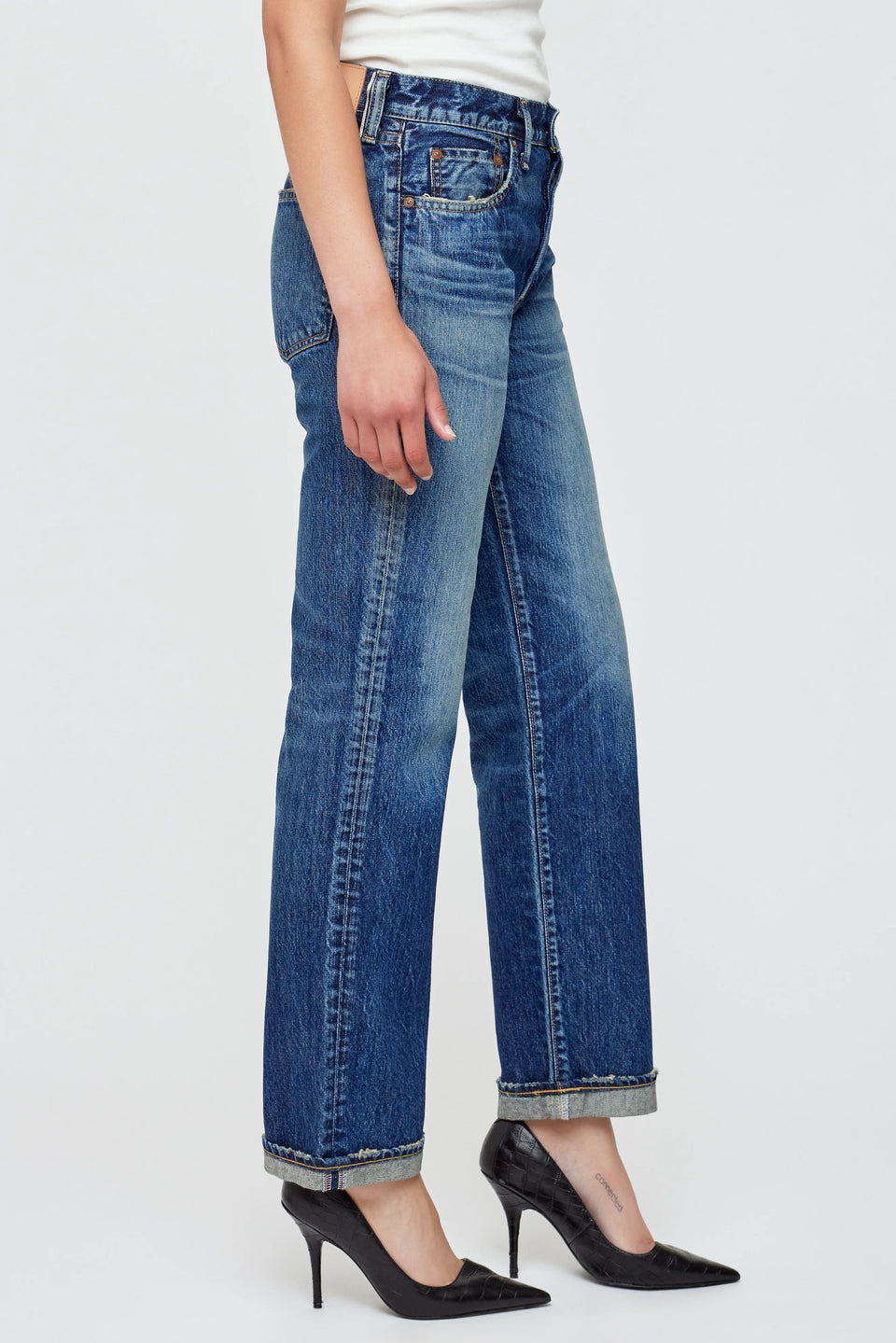 Moussy Vintage Pierson Straight Jeans Side | Shop Eleanor