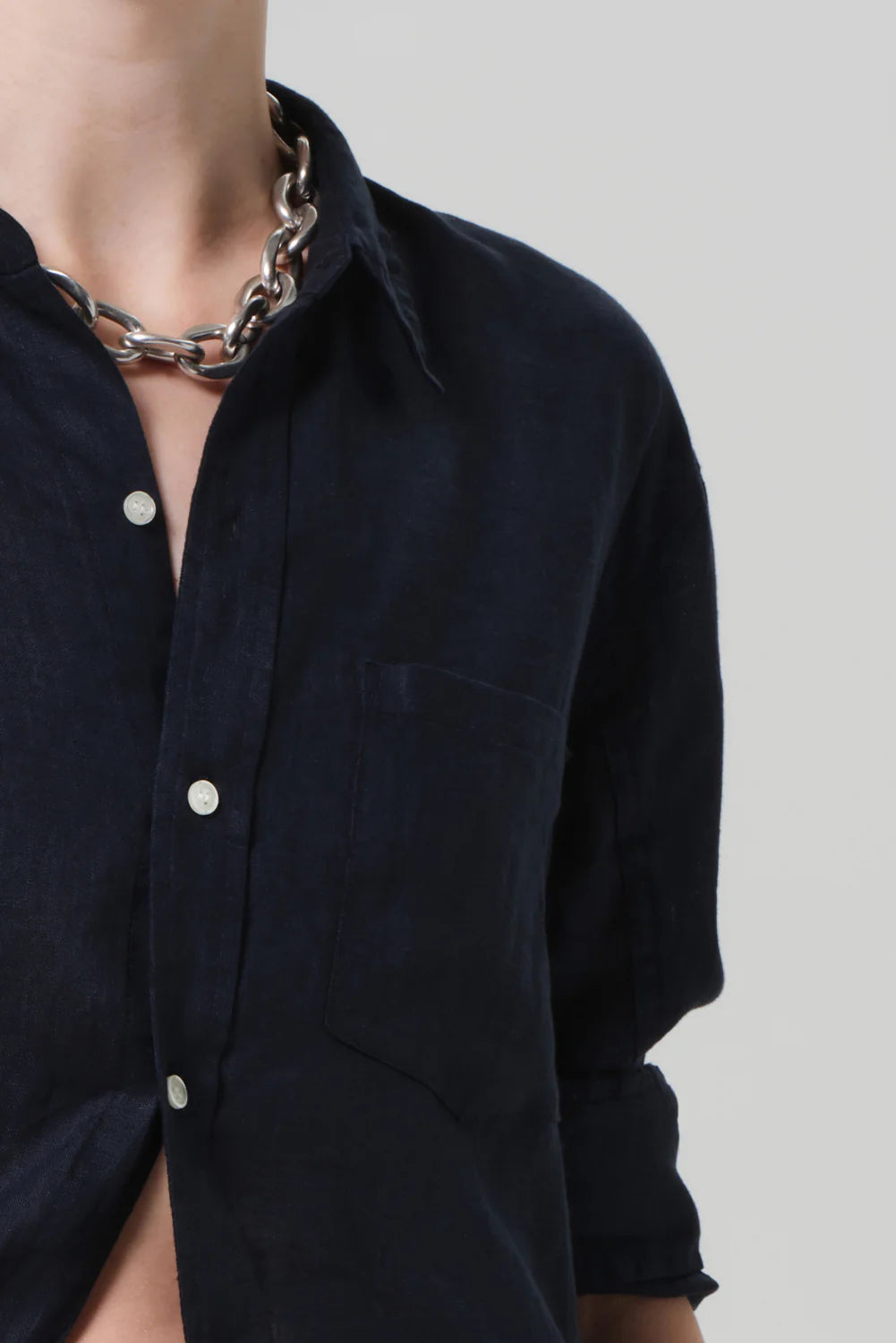 Citizens of Humanity Kayla Shrunken Linen Shirt in Navy | Shop Eleanor