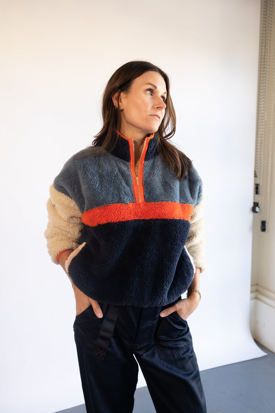 The TROVATA Casey Pullover in Bluestone | Shop Eleanor 