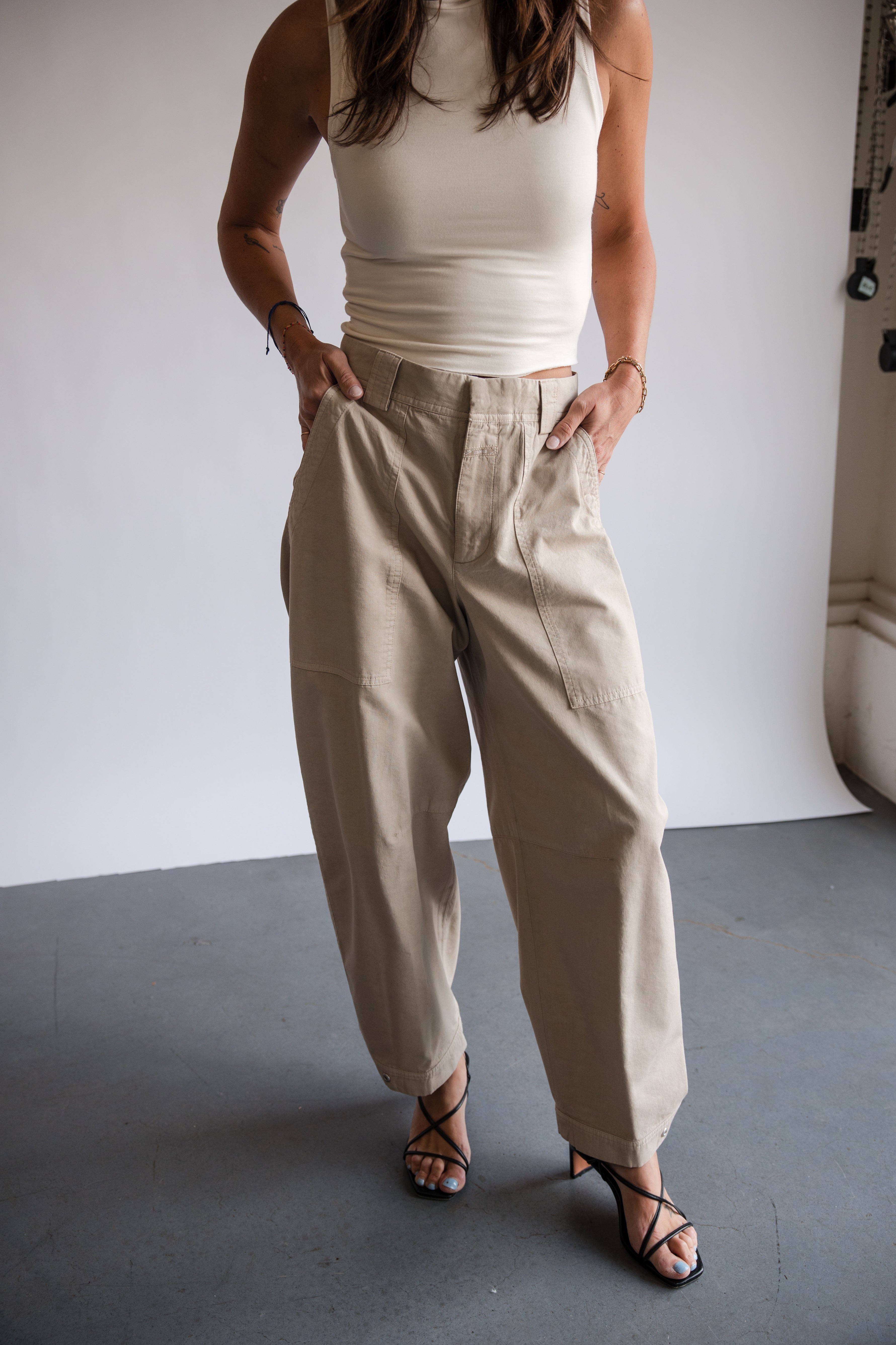 CLOSED Rhannon Barrel Leg Pant in Soft Beige | Shop Eleanor