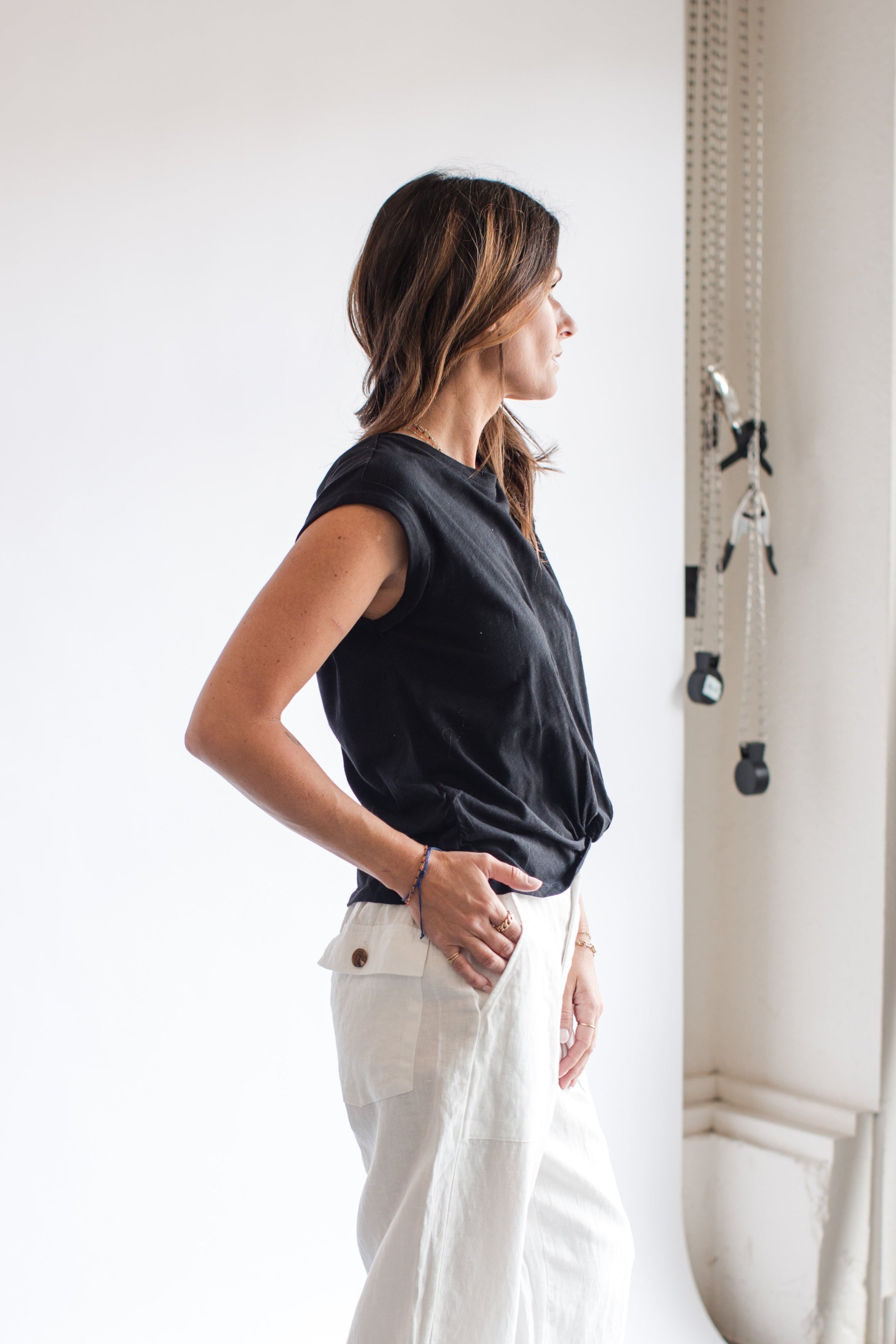 Sanctuary Knotted Muscle Tee in Black | Shop Eleanor