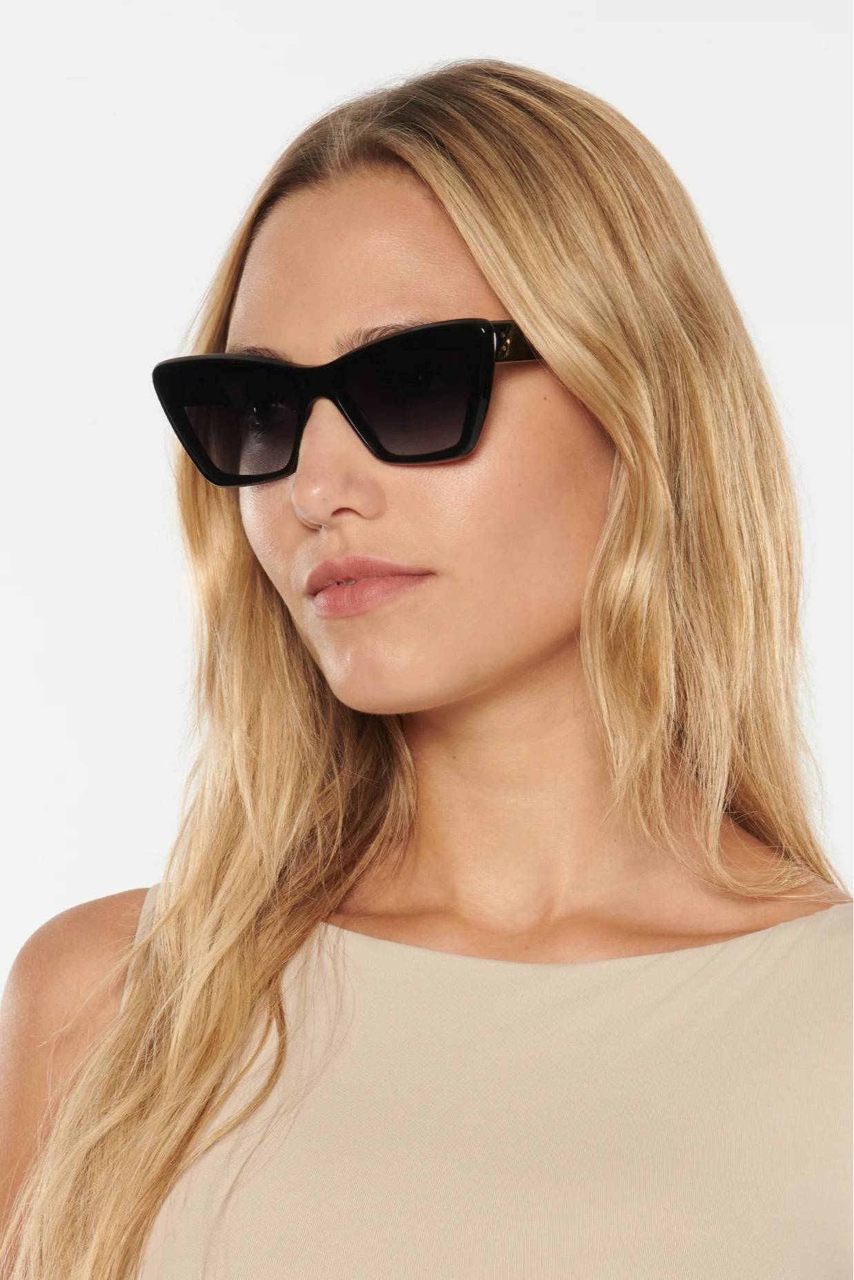 Krewe Brigitte Cateye Sunglasses in Black | Shop Eleanor