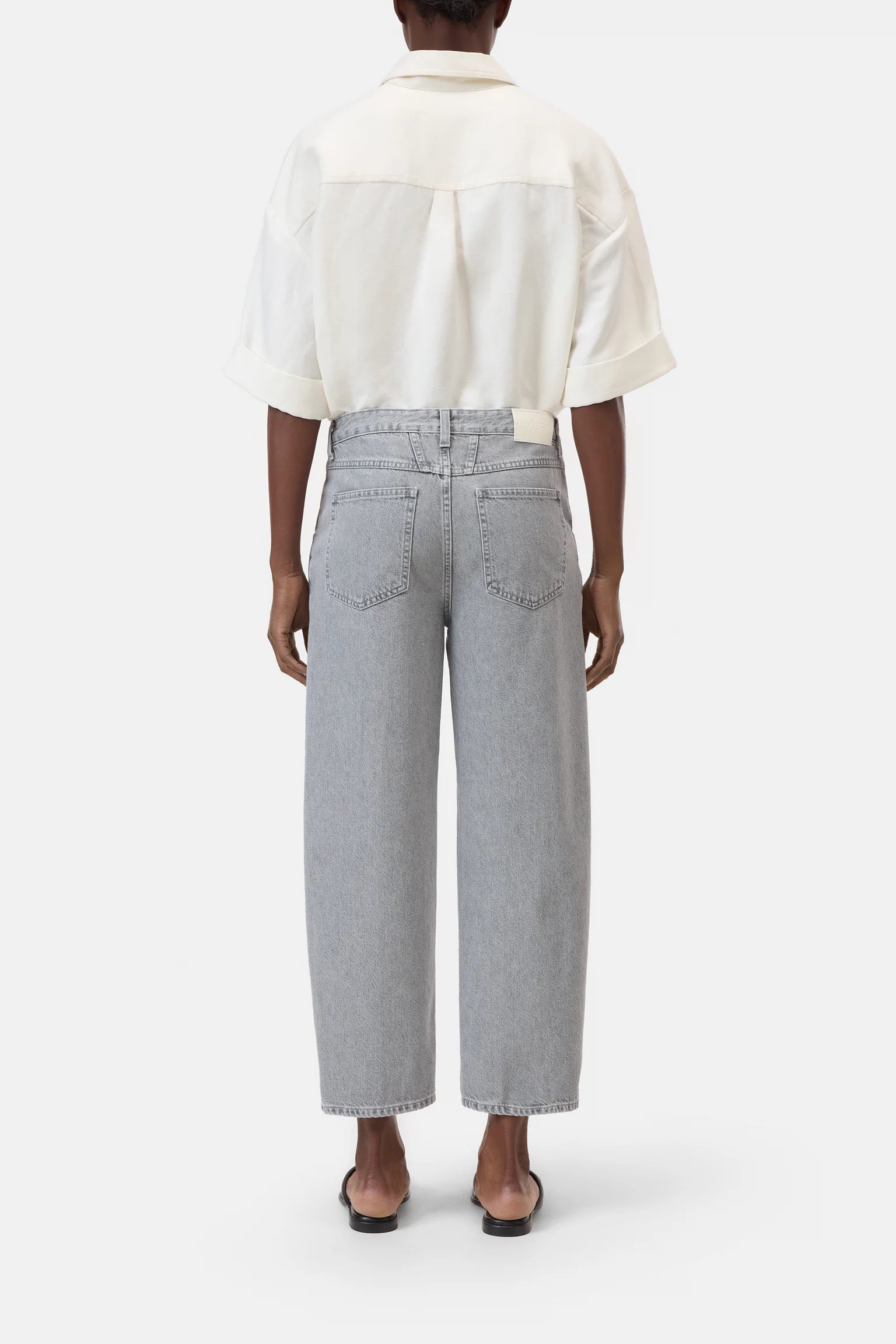 Wide leg grey denim jean for summer