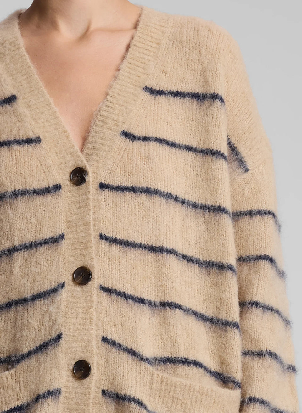 Cody Cardigan Taupe/Navy