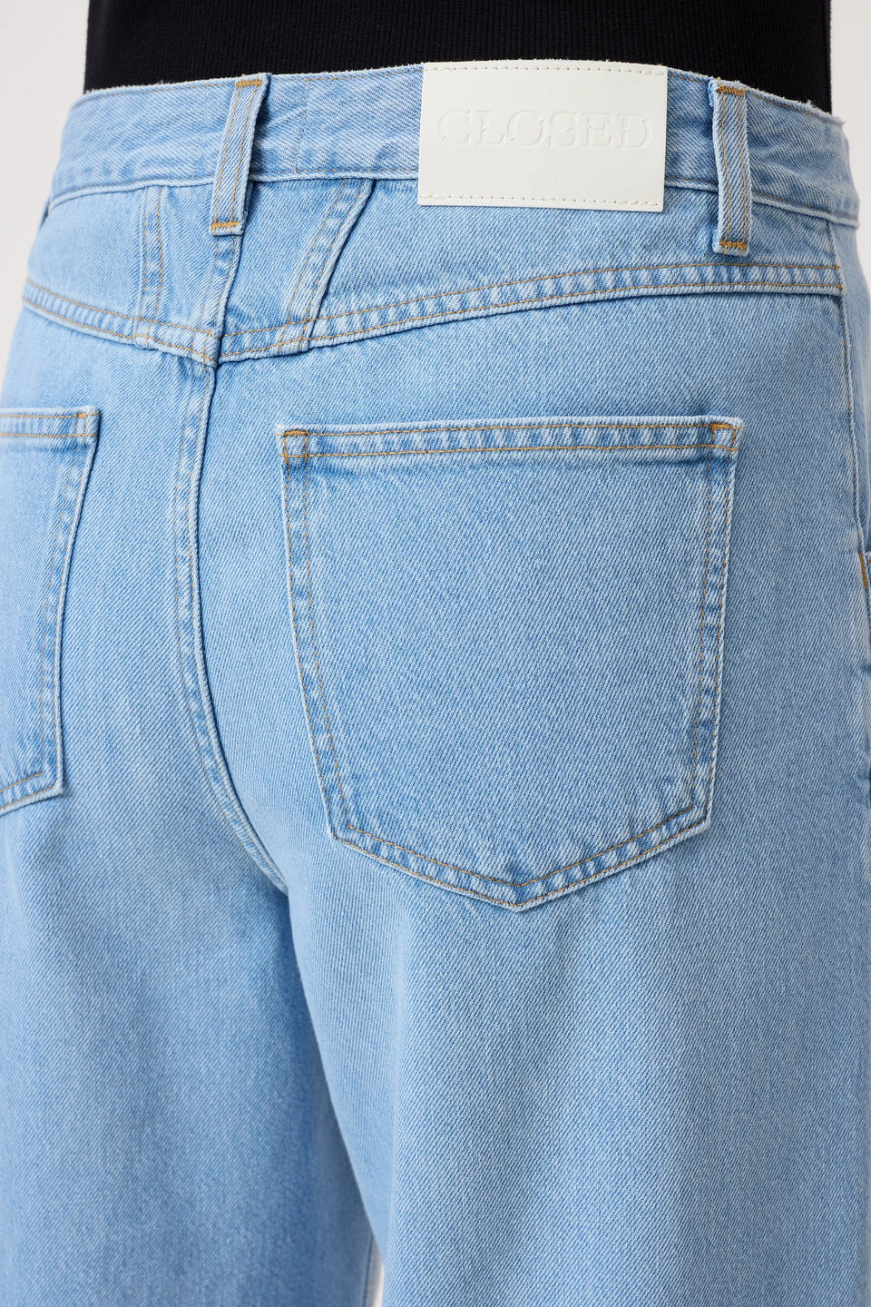 CLOSED Stover Jean Relaxed Fit Cropped Leg in Light Blue | Shop Eleanor