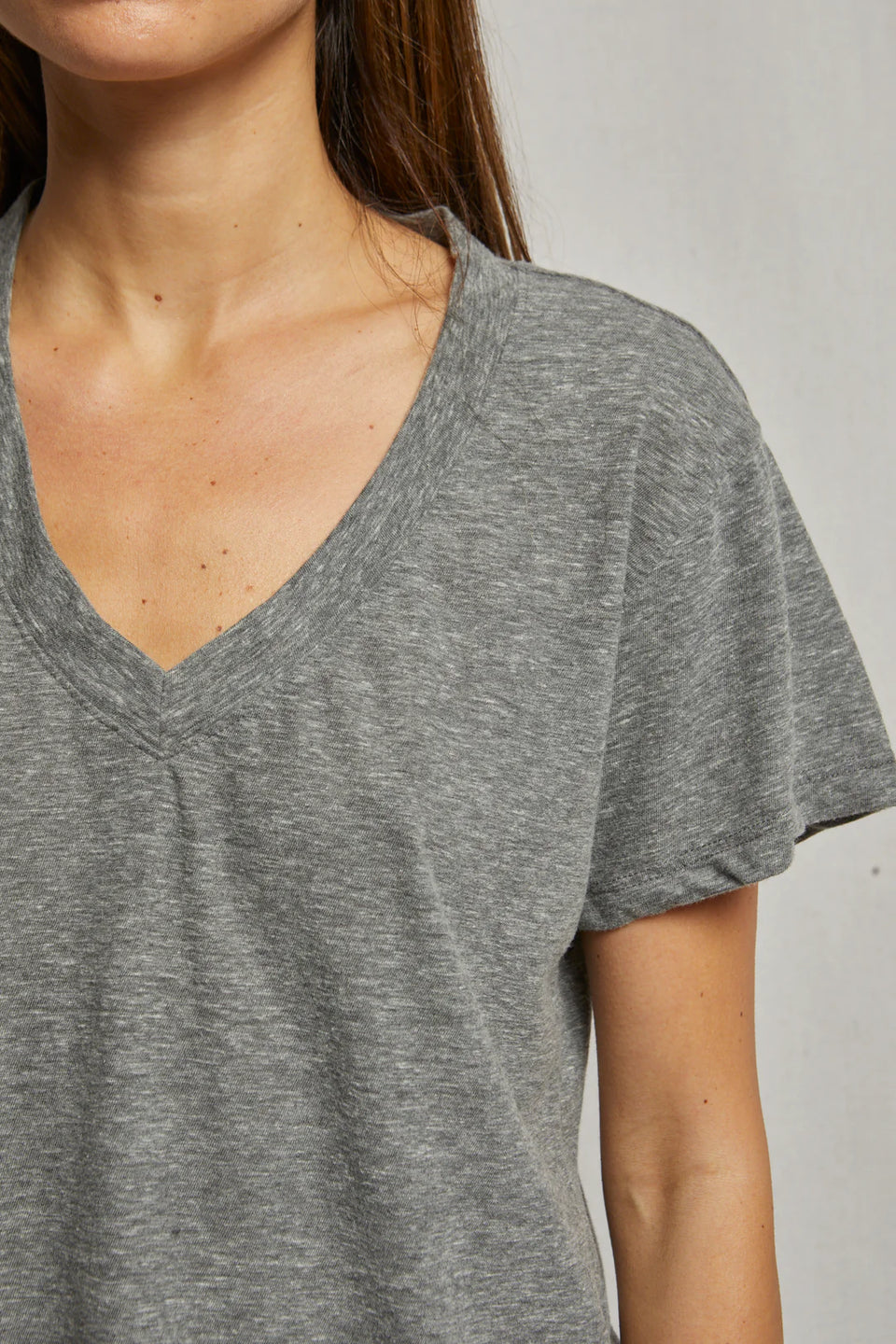 Perfect White Tee Hendrix Tee in Heather Grey | Shop Eleanor 