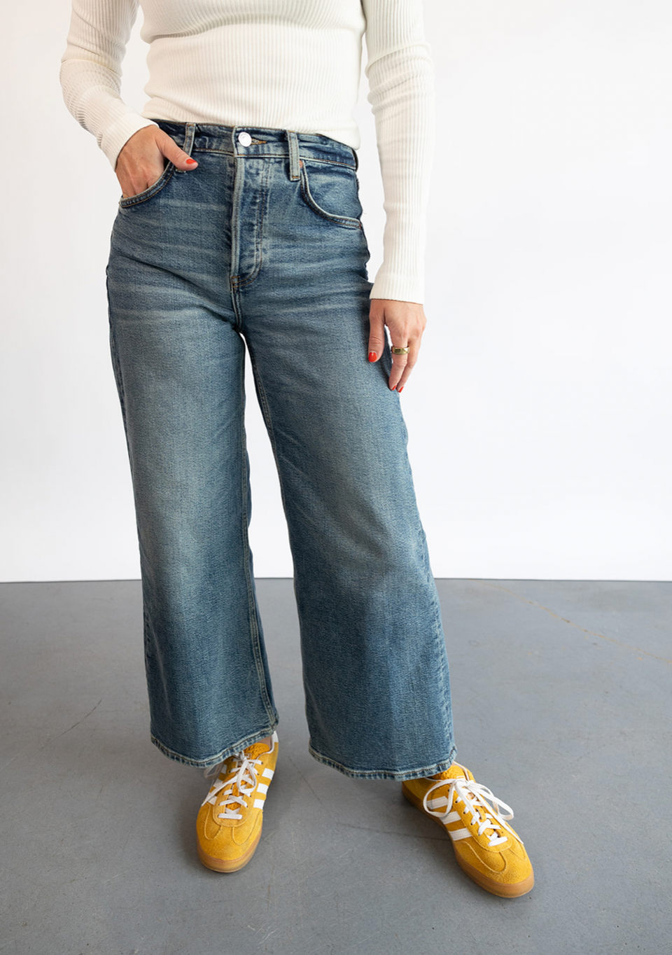 The RE/DONE High Rise Wide Leg Crop in Indigo