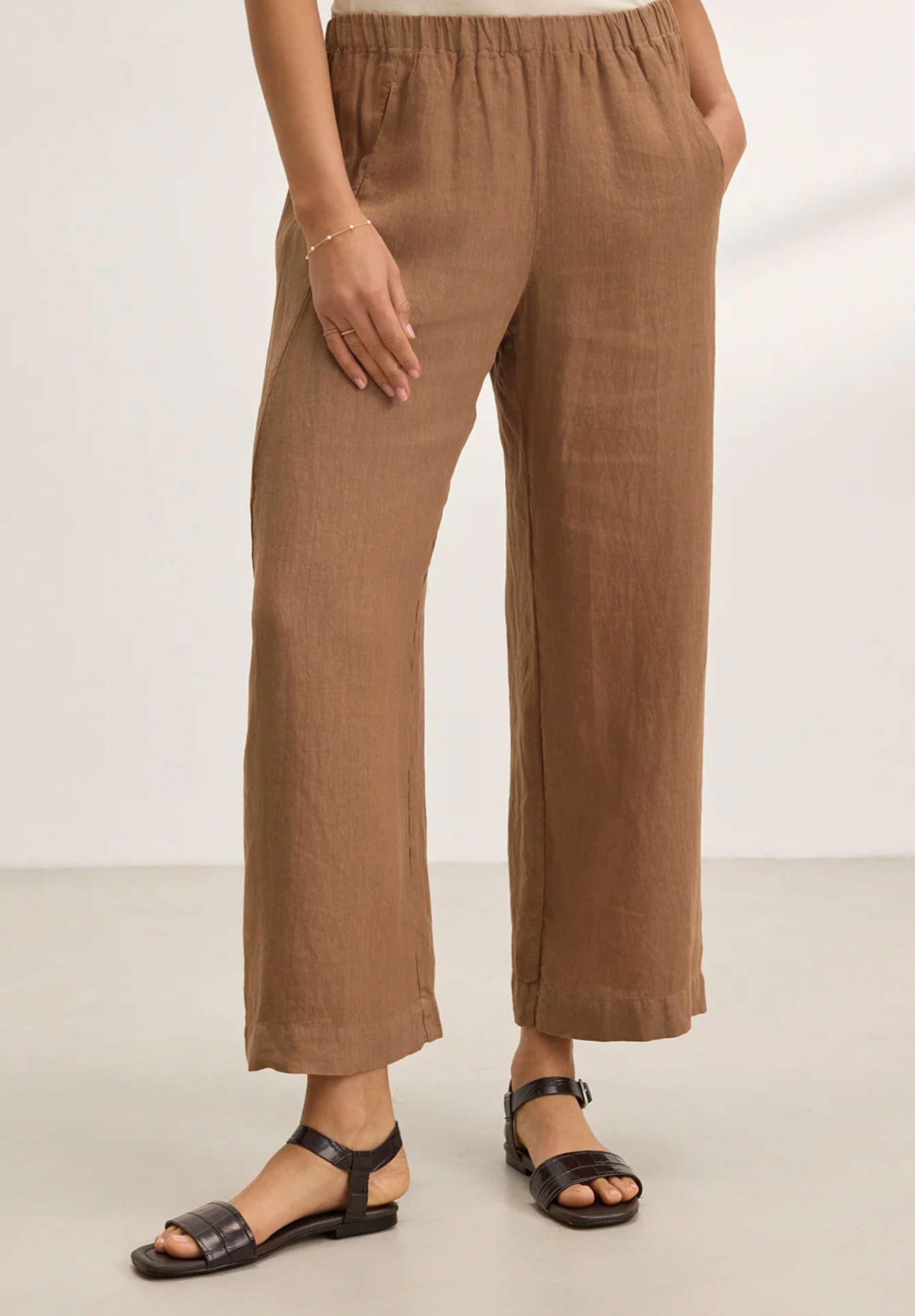 Velvet Lola Linen Pant in Bark | Shop Eleanor