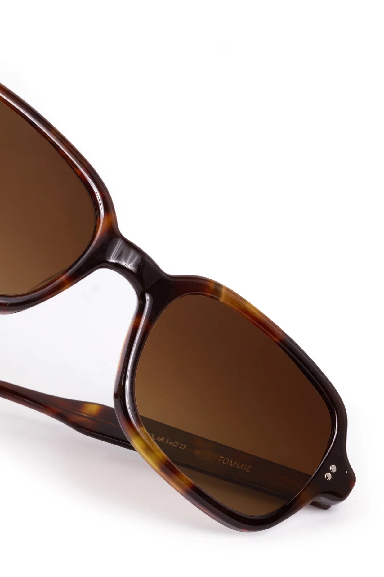 Krewe Tommie Sunglasses in Havana Polarized | Shop Eleanor