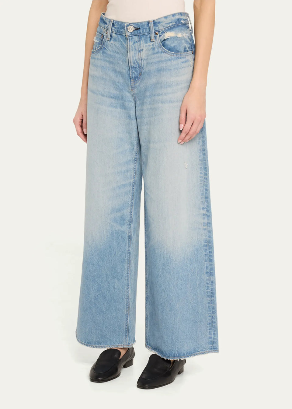 Moussy Vintage Mid Rise Lowell Super Wide Jean in Light Blue | Shop Eleanor