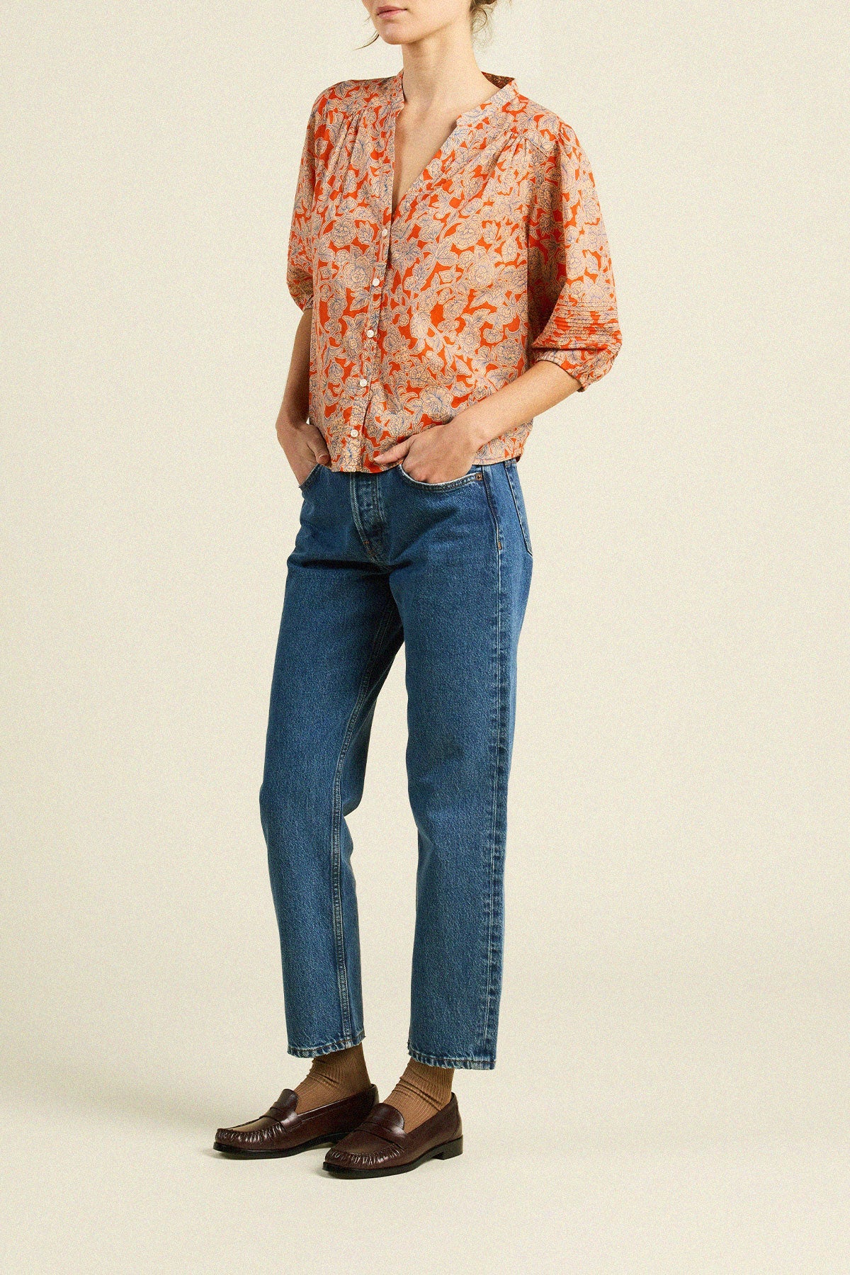 orange Vine pattern blouse with half-length puff sleeves